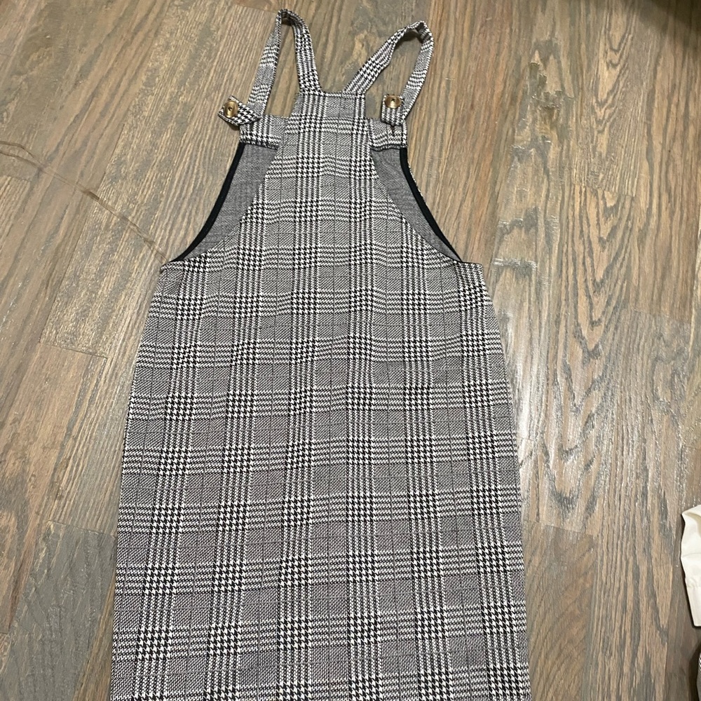 Spring dress - Picture 2 of 2